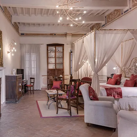 Hotel Palazzo Del Capitano Wellness E Relais 4*